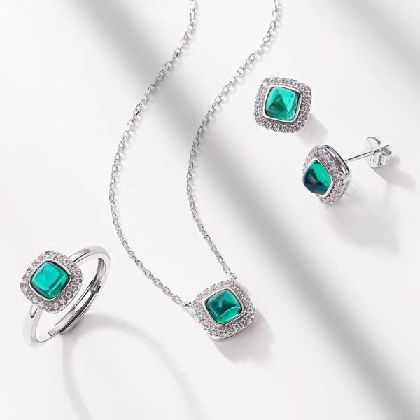Cultivated Emerald Promise Ring with Diamond Accents - Image 4