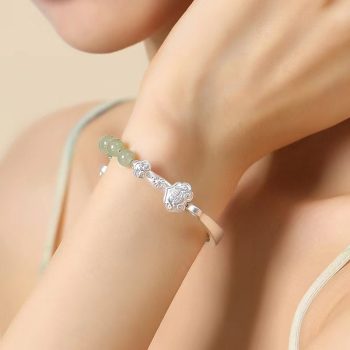 Jade bracelet bangle
